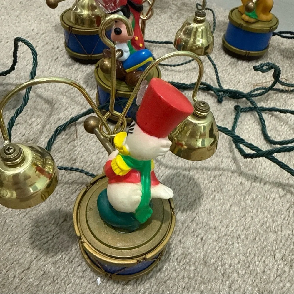 Disney Mickey marching band works but damaged